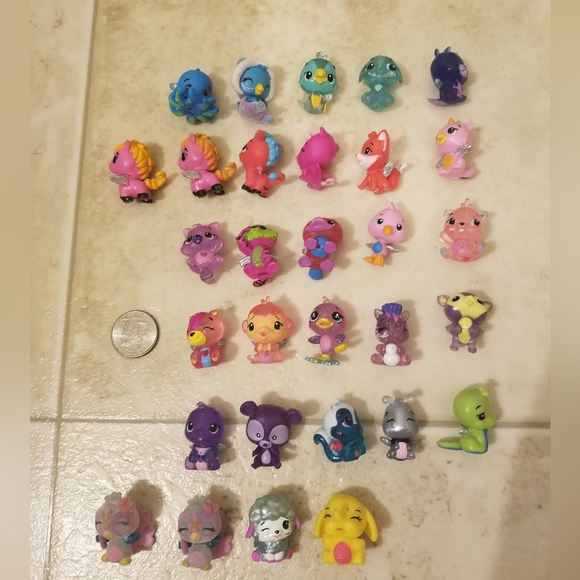 Lot of 30 hatchmals mini figures 2 duplicates - Picture 1 of 6